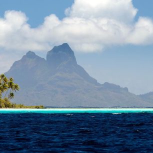 Produkce je soustřeďována na souostrovích Tuamotu, Gambiere.