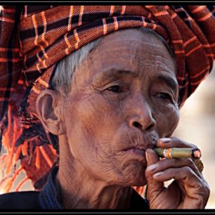 Žena, Barma