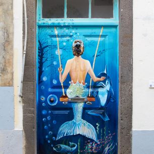Víla na dveřích ve staré čtvrti ve Funchalu