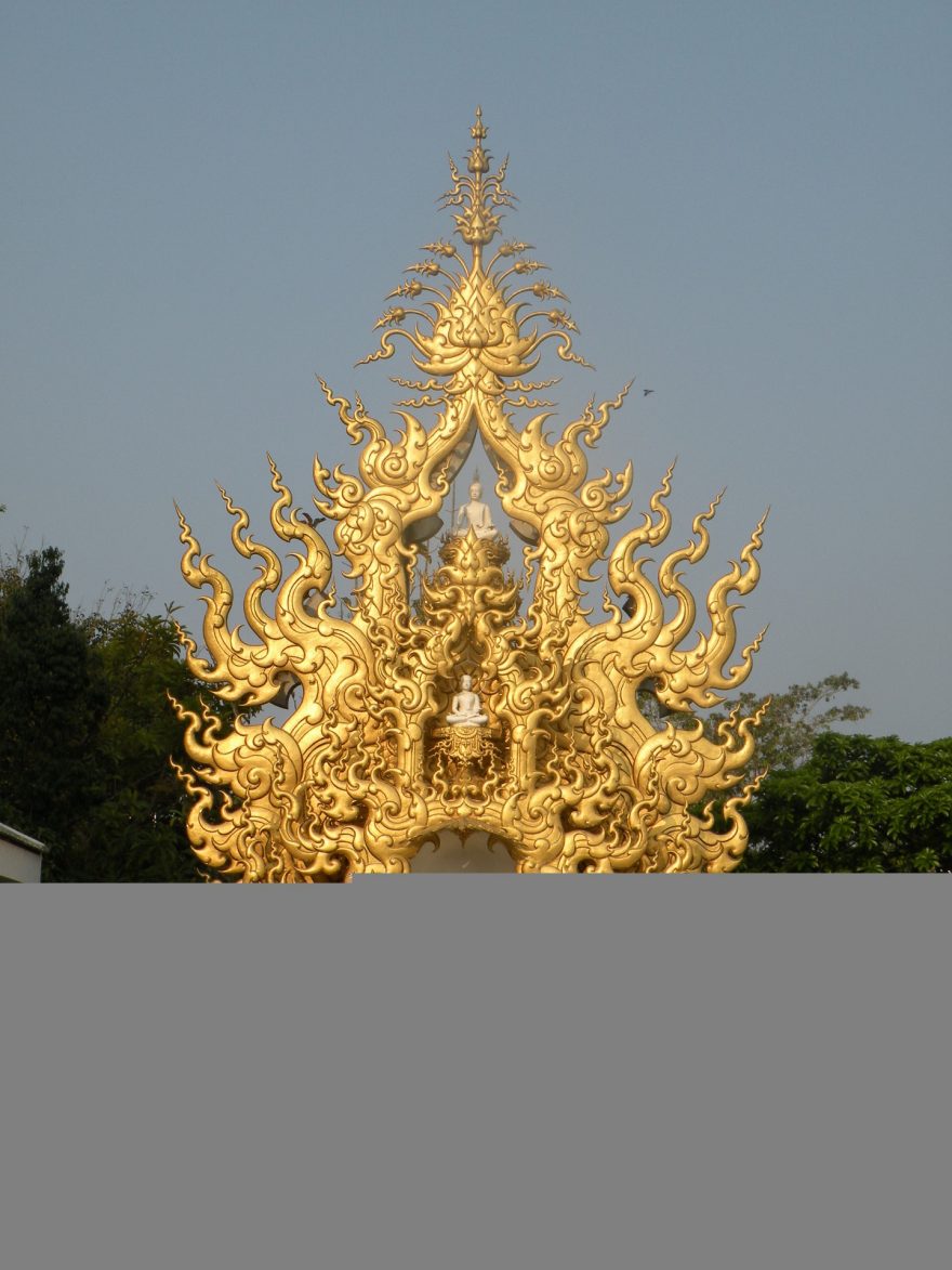 Nejedná se o tradiční buddhistický chrám s tradičními thajskými dekoracemi