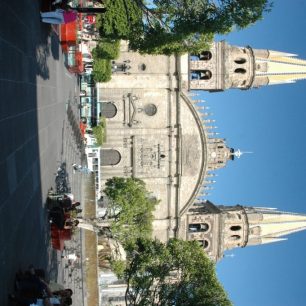 Pohled na hlavní katedrálu