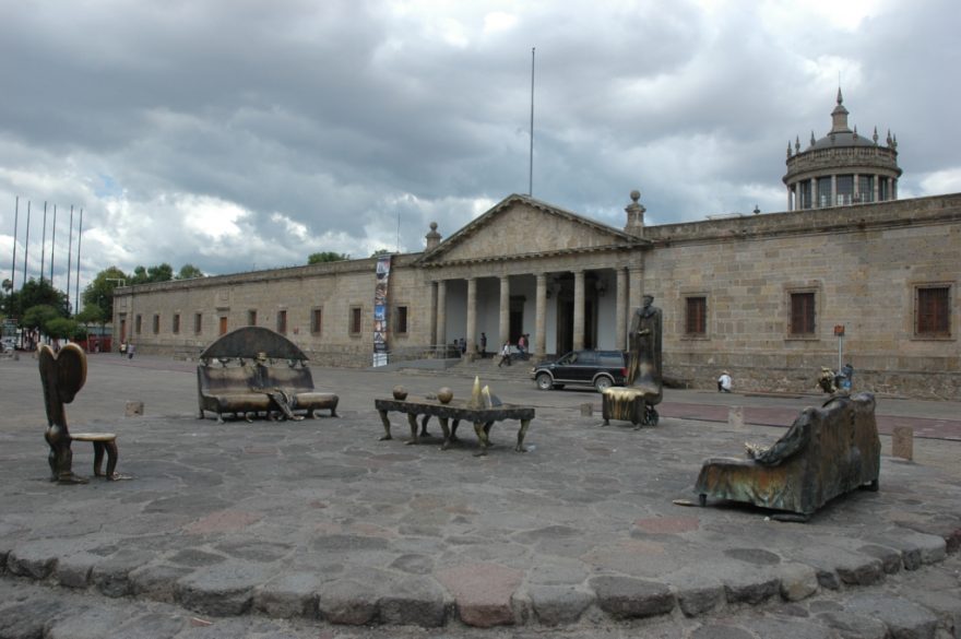 Náměstí nedaleko kláštěra