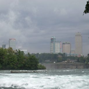 Niagarské vodopády, pohled na kanadskou stranu