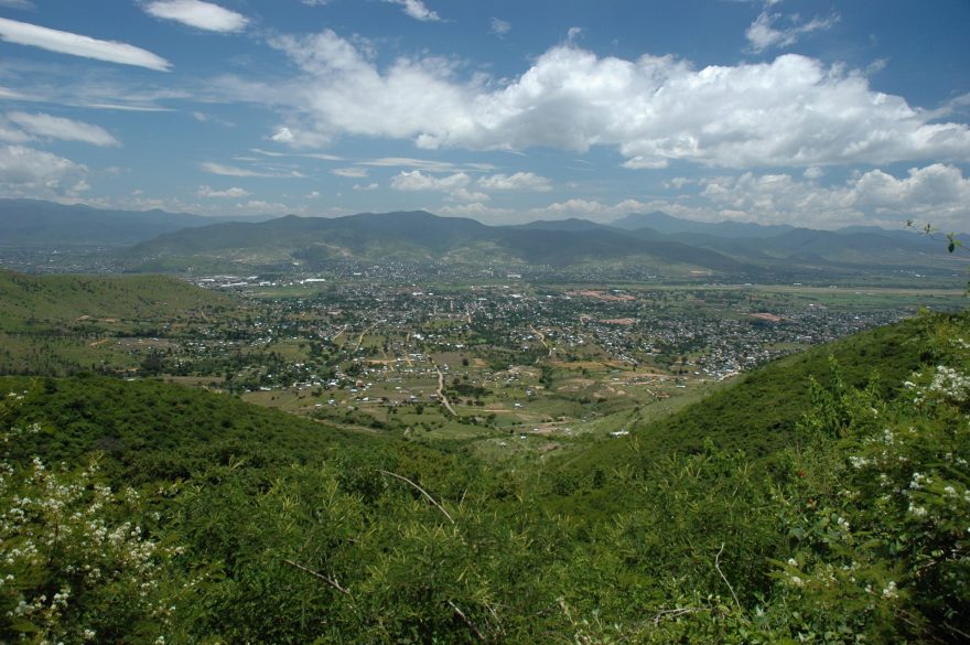 Výhled na Oaxaca z Monte Alban
