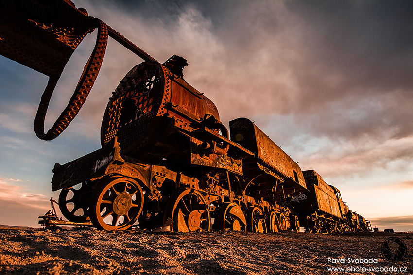 Slavný hřbitov vlaků v Uyuni