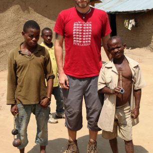 U Pygmejů v Ugandě