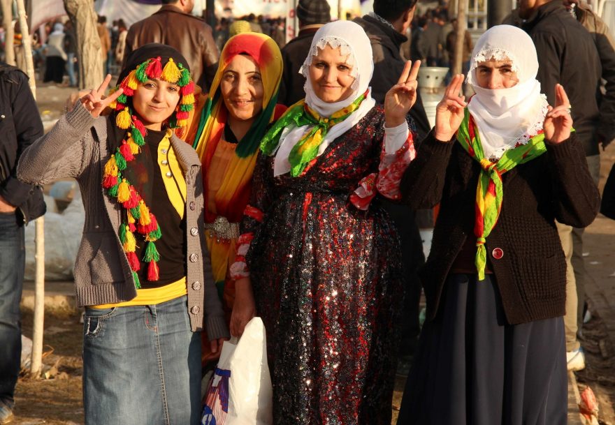 „Beši Kurdistan!“ (At žije Kurdistán!)