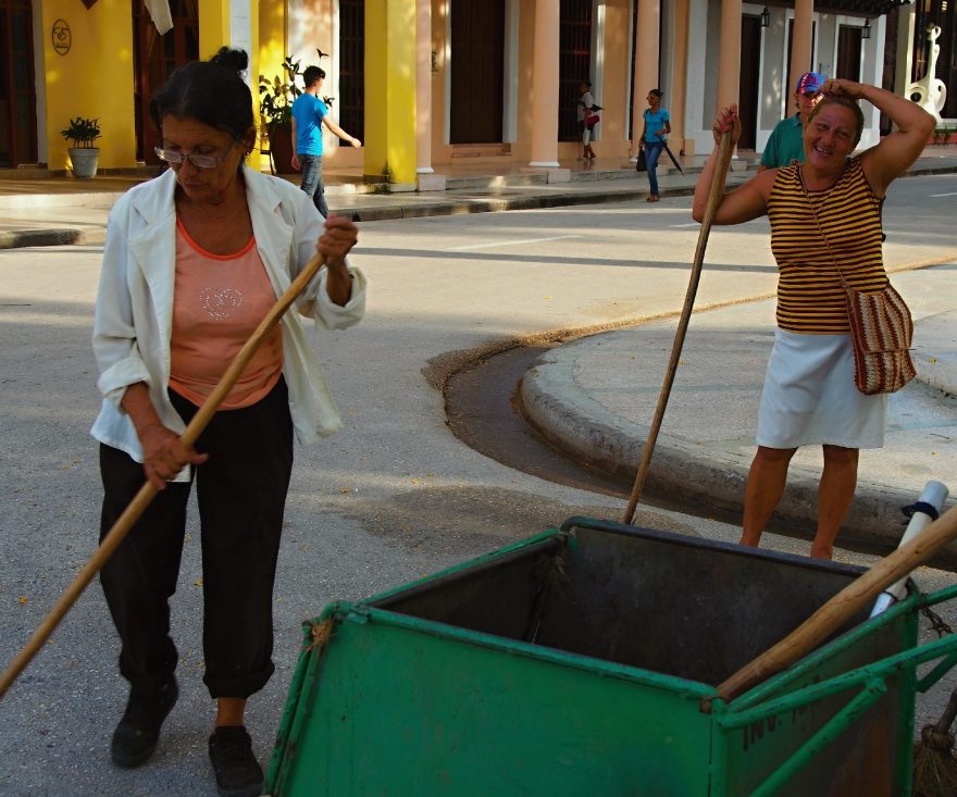 Kubánci si pořádek udržují i na ulicích. O to se postará stát. Mnohá evropská města by mohla závidět.