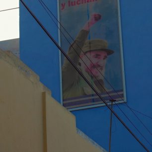 Slavné revoluční billboardy pomalu mizí z ulic.