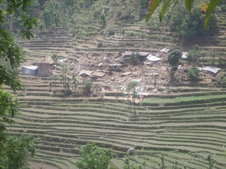 Poničené vesnice v oblasti Sindpalchuk.