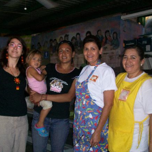 Útulek pro migranty - sušení tortil, příprava jídla, třídění darovaného oblečení...