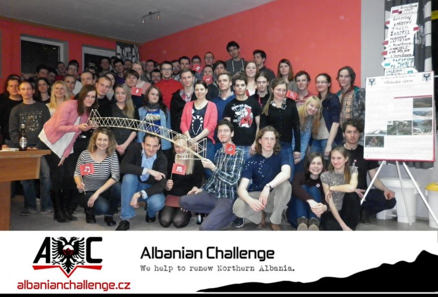 Schůze dobrovolníku v poloviny února. Tehy nás bylo kolem 50. Nyní je nás 100