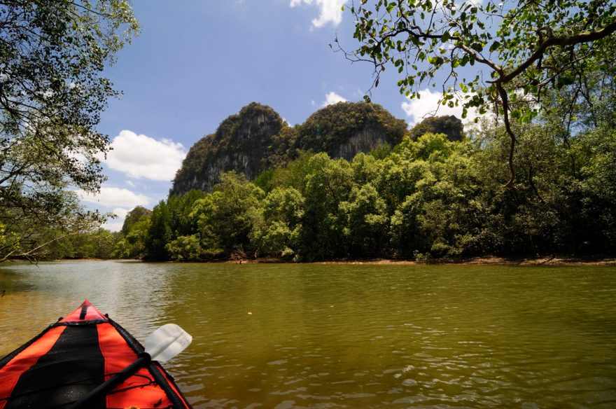 Skály pokryty krápníky