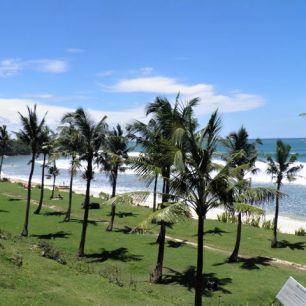 Balangan, pláž na jihu Bali, kde můžete také ochutnat místní jídla. 
