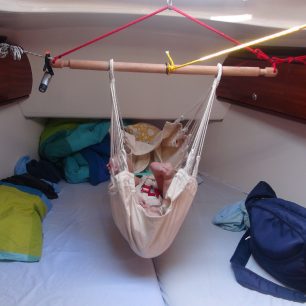 Můj devítiměsíční syn a jeho první plavba Atlantikem na Kapverdské ostrovy. Mimochodem, plavbu si velmi užíval a téměř celou ji prospal.