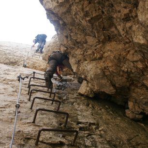 Ocelový žebřík na feratě