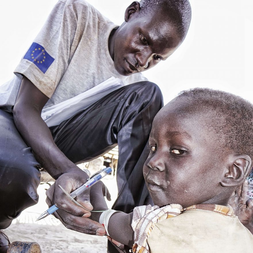 Člověk v tísni bojuje s podvýživou v Jižním Súdánu.