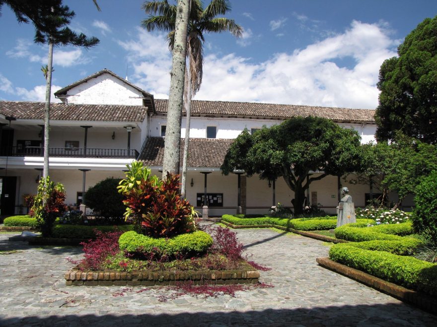 Vnitřní dvůr univerzity Caldas