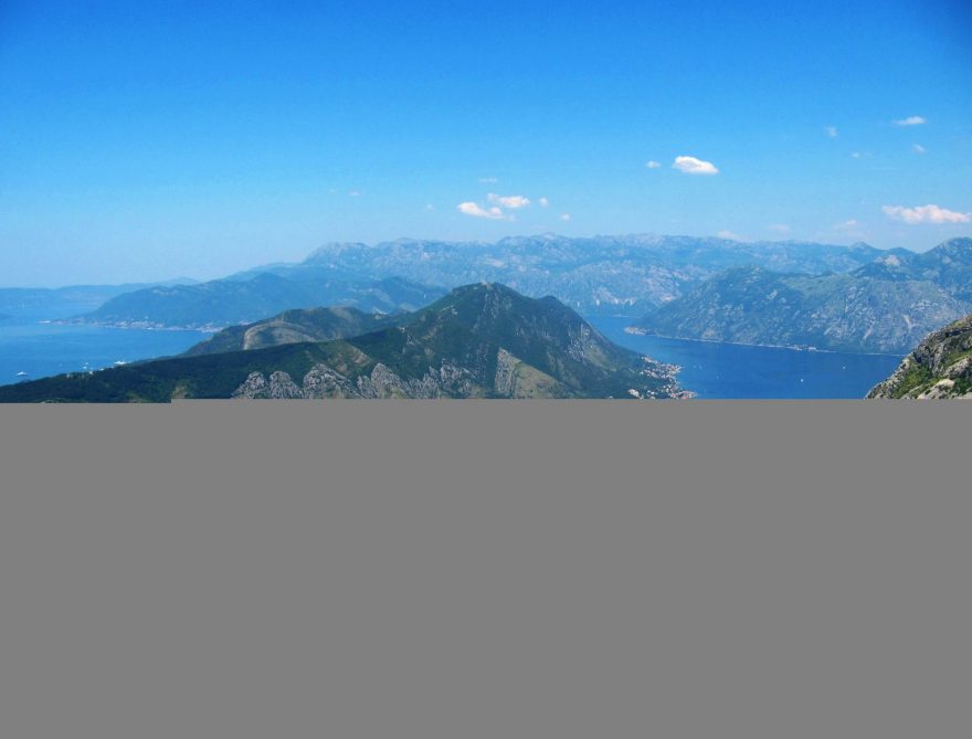 Boka kotorská při pohledu z národního parku Lovćen