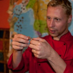 Milan Václavík představuje hmyzí kuchyni