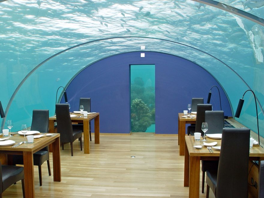 Podmořská restaurace Ithaa
