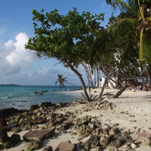 Turistická pláž na Maafushi