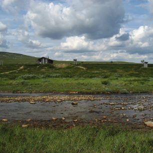 Cestou je třeba přebrodit několik potůčků