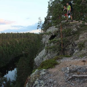 Překvapí vás i několik výhledů na rkajinu z výšky