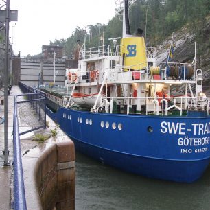 Lodě musí překonat rozdíl až 44 metrů