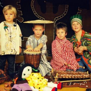 Dětský koutek praskal ve švech