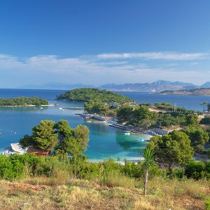 Ostrovy v okolí Ksamilu. 