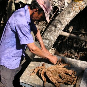 Výroba doutníků po domácku, Kuba
