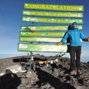 Při výstupu na Uhuru peak