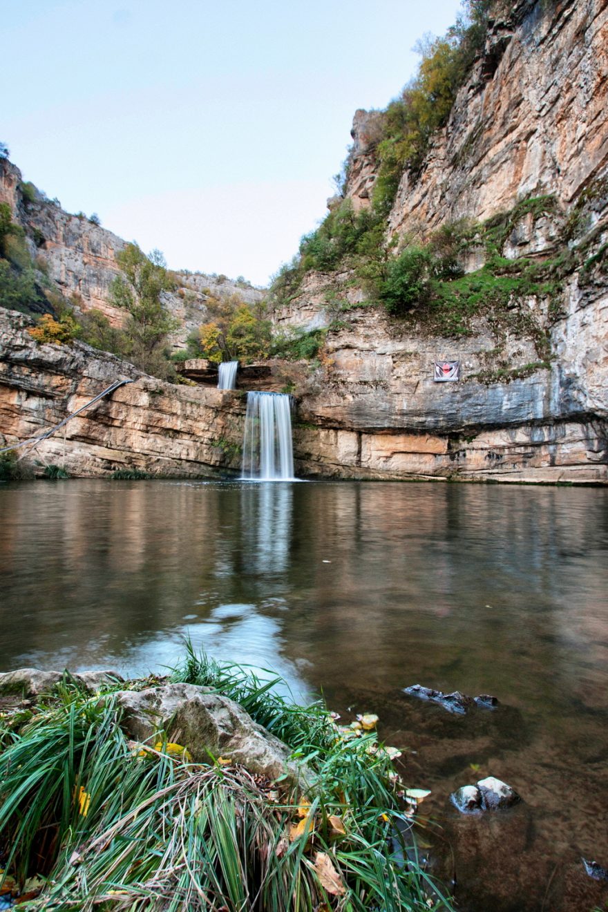 Vodopády Mirusha jsou tvořené ze sedmi kaskád