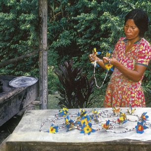 Výroba tradičních ozdob