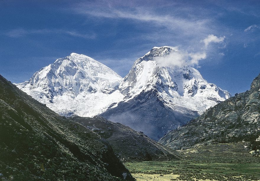 Zasněžené vrcholky And