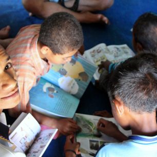 Děti si čtou z knih o ekologii, Sumba