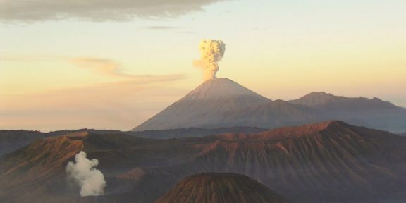 Dech beroucí sopka Bromo aneb Sopečný král v Indonésii
