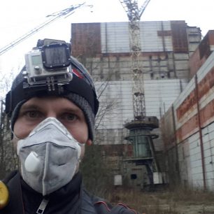 Rouška proti radioaktivnímu prachu, GoPro, Dozimetr, čelovka a cestovní pojištění, co se mi tak asi může stát?