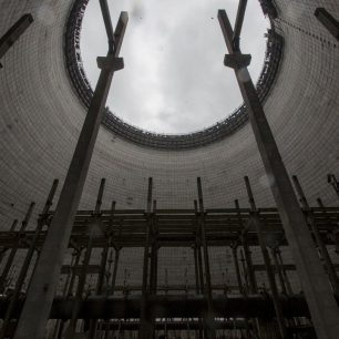 Chladící věž nedostavěného reaktoru