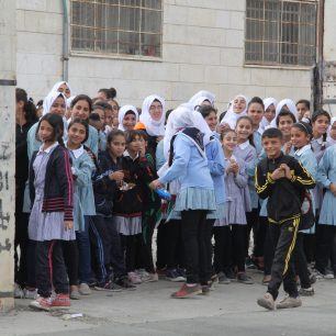 Školáci v Hebronu, Palestina