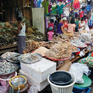 Nejkrásnější trhy jsou k vidění u jezera Inle a také v pohraničním městečku Myawaddy. Myanmar