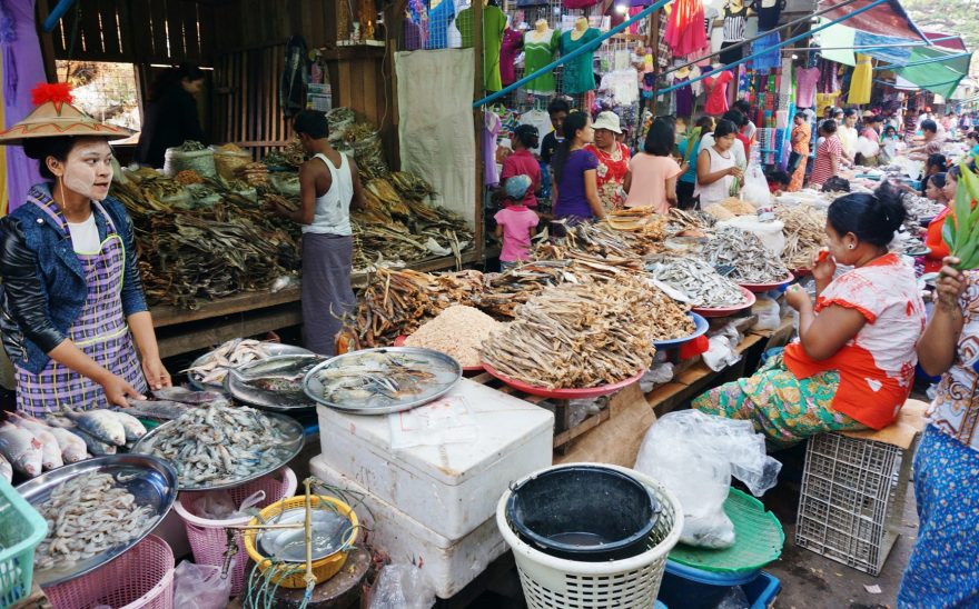 Nejkrásnější trhy jsou k vidění u jezera Inle a také v pohraničním městečku Myawaddy. Myanmar