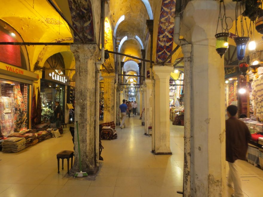 Nejstarší části Velkého bazaru se za několik století příliš nezměnily /Foto Olcay Düzgün/