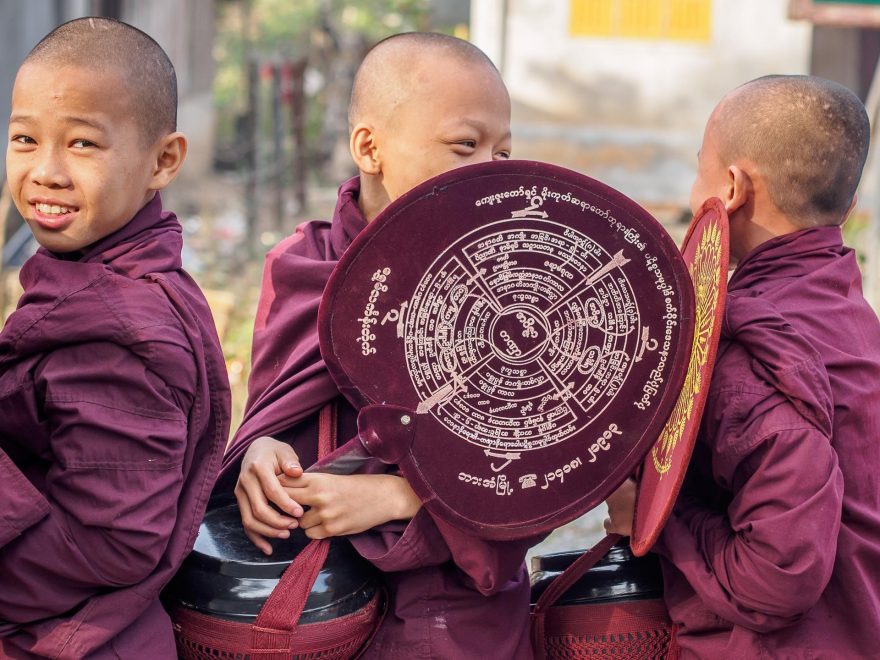 Každý muž v Myanmaru musí být za svůj život po určitou dobu v klášteře.