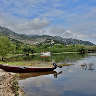 Pláž u kempu Miruči, Černá Hora