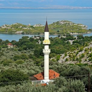 Mešita ve vesnici Miruči, Černá Hora