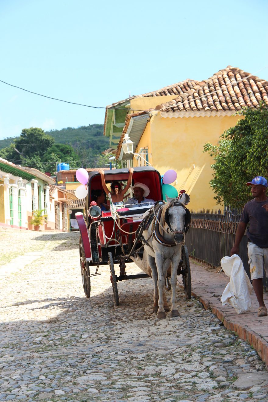 Kdo nemá rád auta, může zkusit na krátké vzdálenosti třeba povoz, Kuba