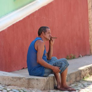 Ostrov je mimo jiné proslulý výrobou špičkových doutníků, Kuba