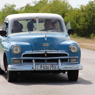 Veterán s veselou posádkou, Kuba 